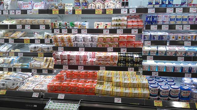 YASUNO Foodesノースポート店商品棚